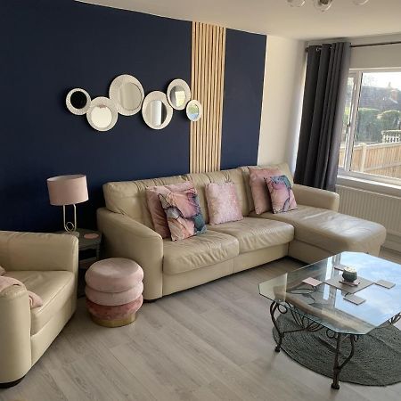Crowthorne House, Beautiful 3 Bedroom Home For Upto 8 Guests, With Sofa Bed Cul-De-Sac With Private Driveway Nottingham Kültér fotó