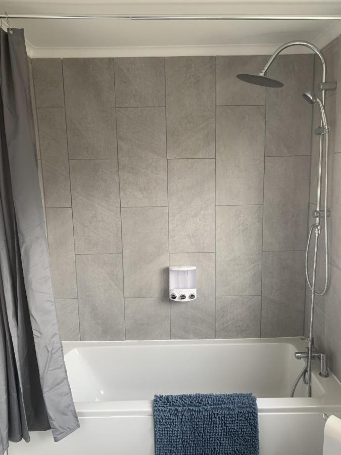 Crowthorne House, Beautiful 3 Bedroom Home For Upto 8 Guests, With Sofa Bed Cul-De-Sac With Private Driveway Nottingham Kültér fotó